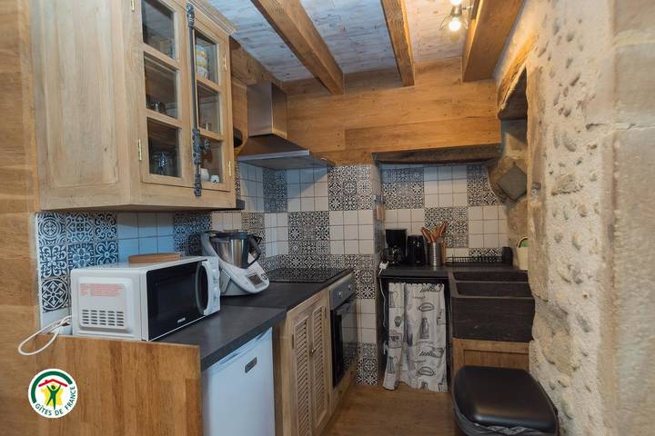 Gîte pour 6 personnes, avec jardin à Saint-Hilaire-du-Rosier - 4