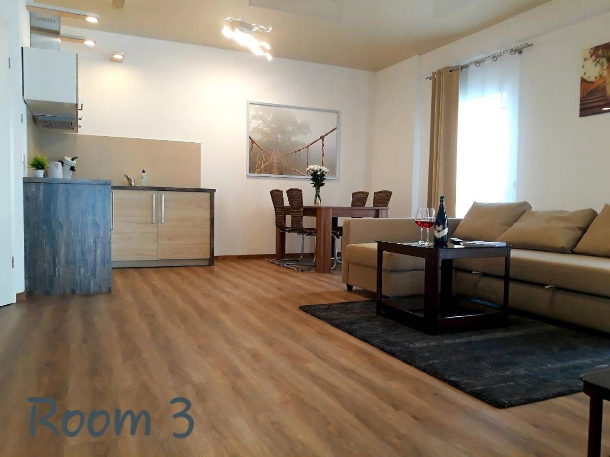 Ganze Wohnung, Two-Bedroom Apartment in Reutlingen, Neckar-Alb