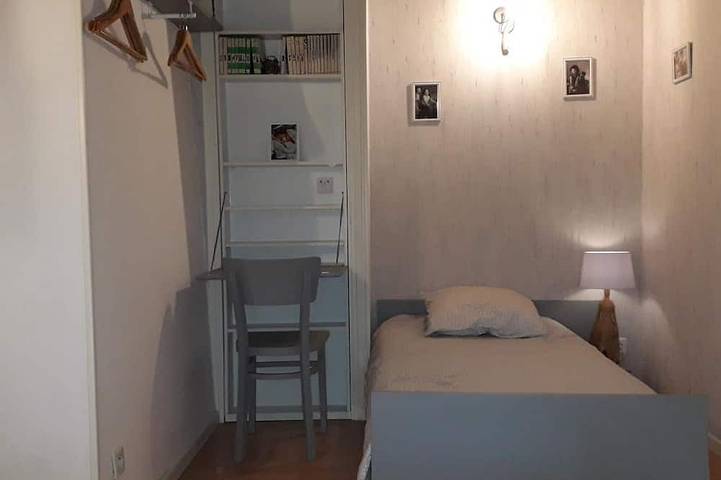 Charmantes unabhängiges Ferienhaus mit eingezäuntem Garten, Haustiere erlaubt in La Petite-Marche, Montluçon und Umgebung
