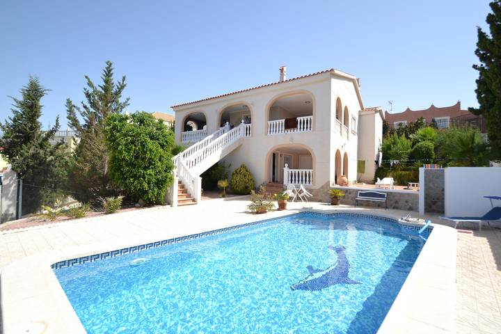 Chalet para 8 personas, con Balcón y Jardín