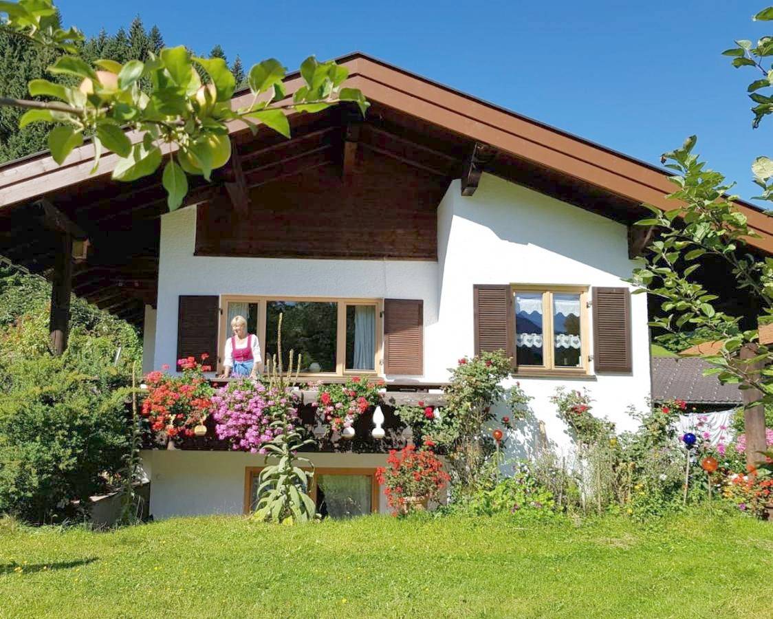 Three-Bedroom House in Klais, Krün