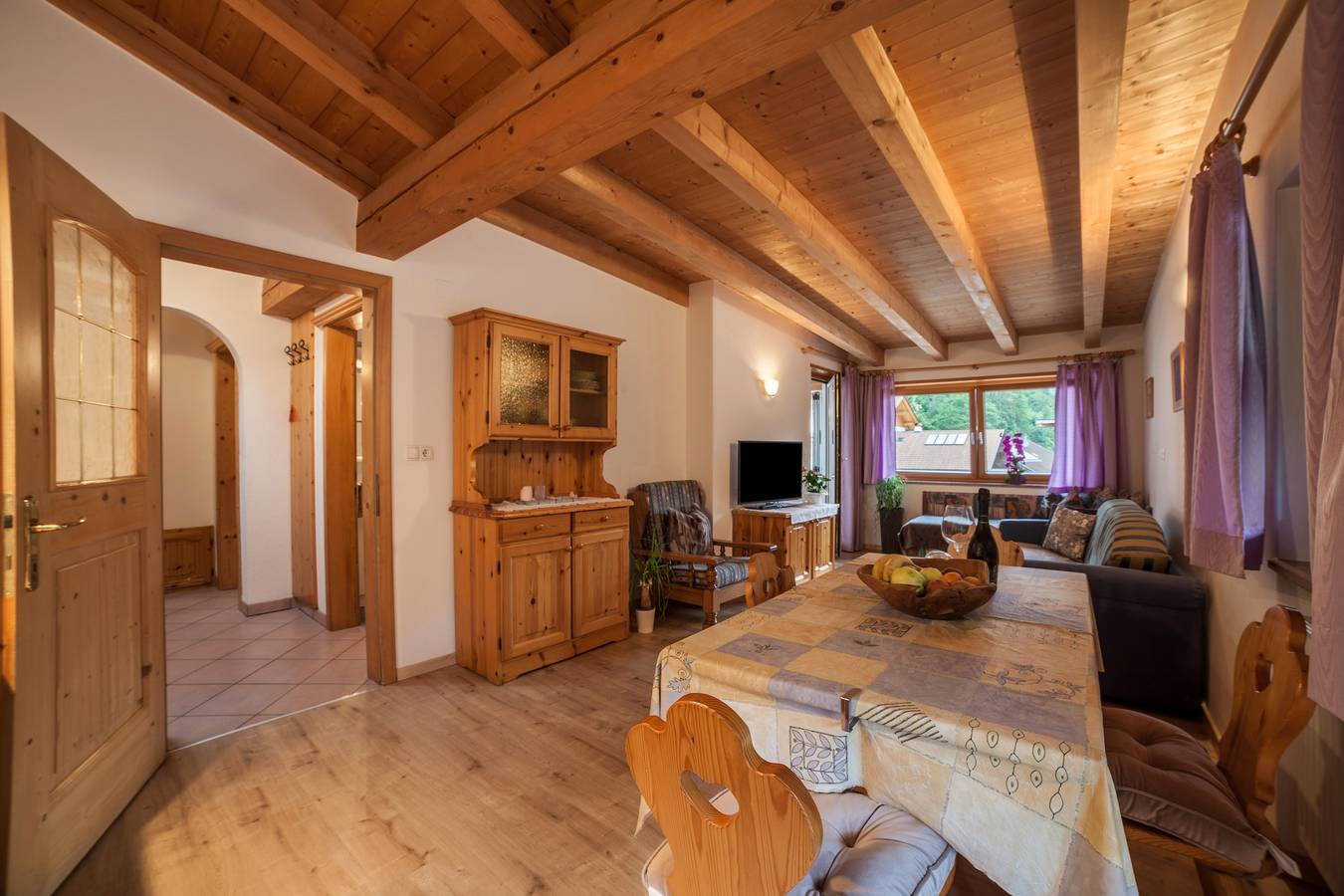 Appartamento intero, Appartamento 'Sonnenparadies 4' con vista sulle montagne, Wi-Fi e giardino in Sorgente, San Martino in Passiria