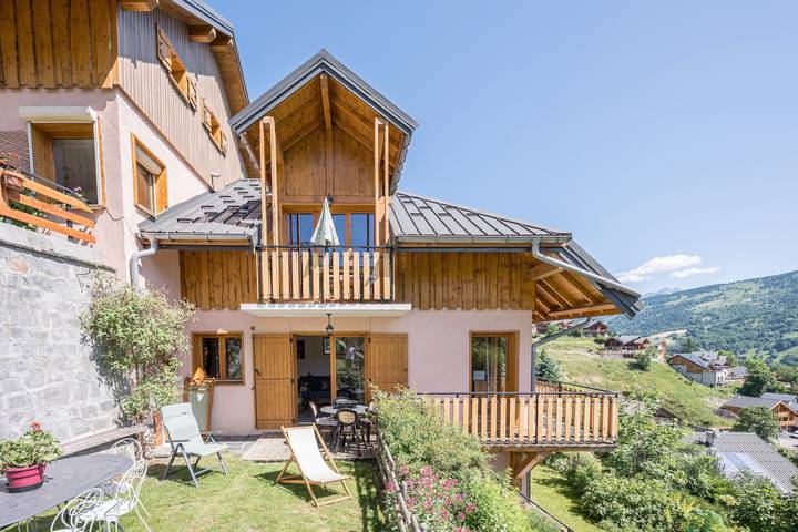 Chalet pour 5 personnes, avec balcon, animaux acceptés à Valloire