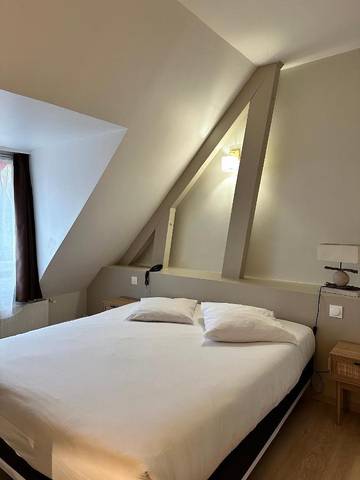 Hôtel pour 3 personnes, avec jardin ainsi que piscine et terrasse, animaux acceptés à Fénay