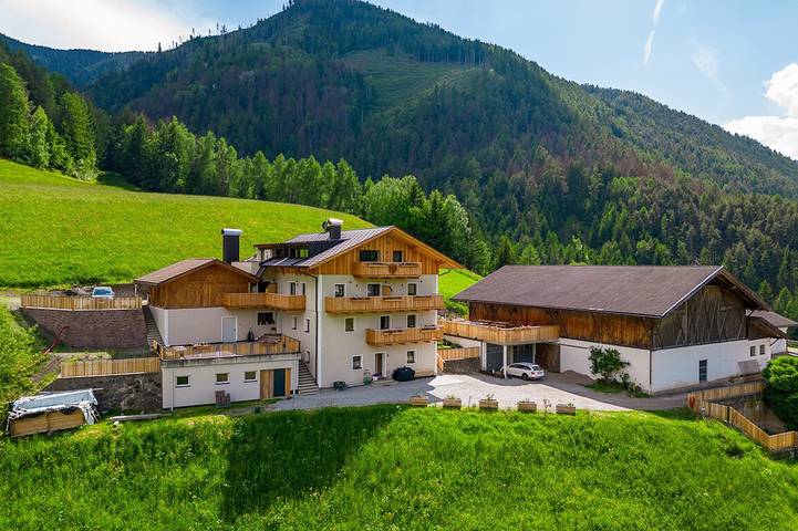 Gîte pour 4 personnes, avec Balcon et Jardin dans Dolomites