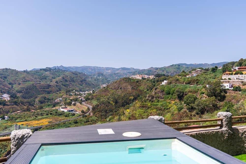 Vivelorural casa Priya, pool and views in Teror, Grande Canarie du Nord
