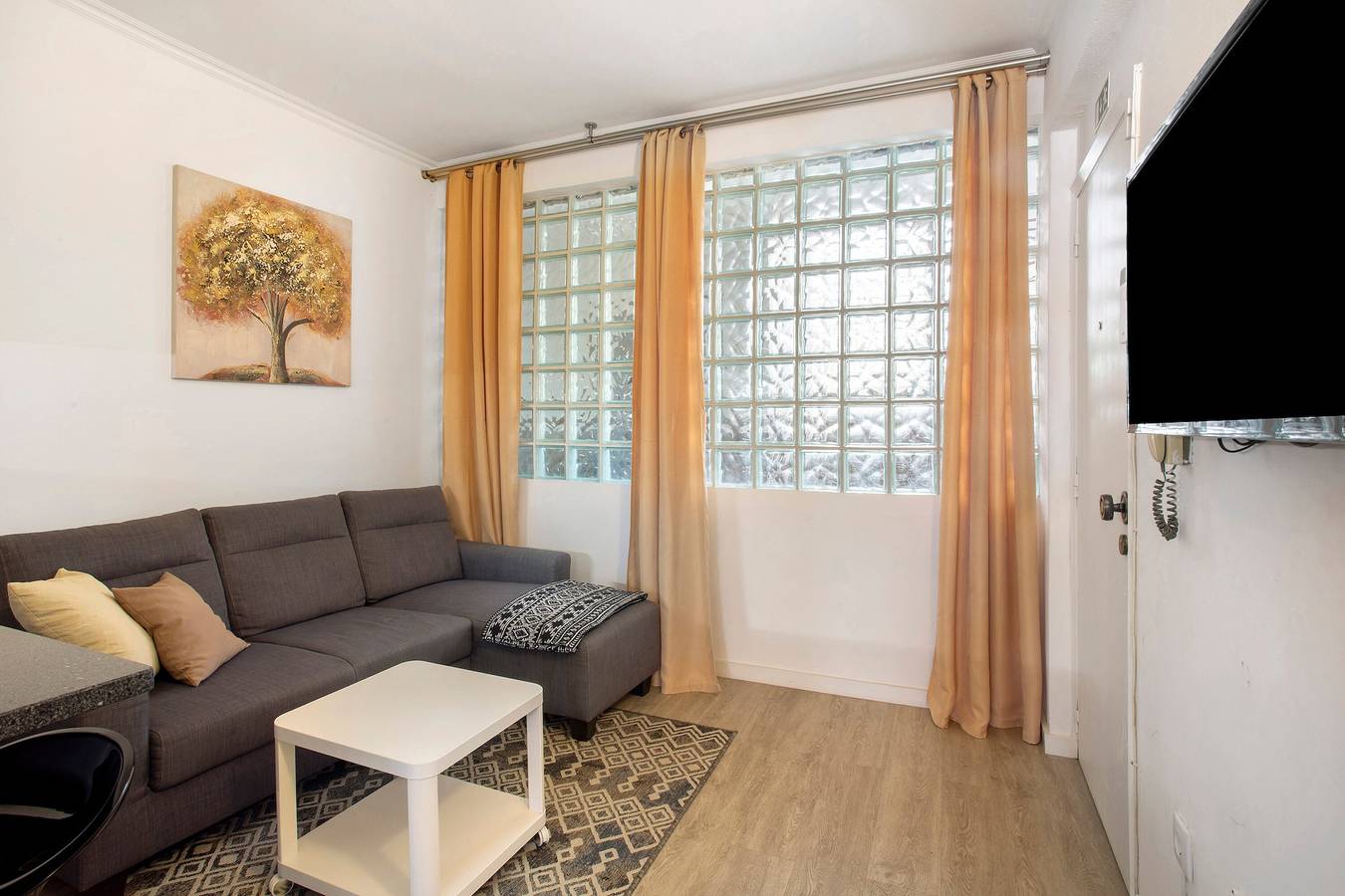 Hel leilighet, Apartment 'Refúgio Na Cidade 104' with Wi-Fi in Funchal (Santa Luzia), Madeira