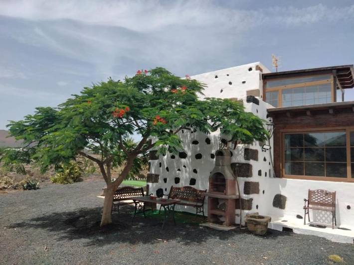 Casa rural para 5 personas, con Terraza además de Jardín y Vistas en San Bartolomé - 3