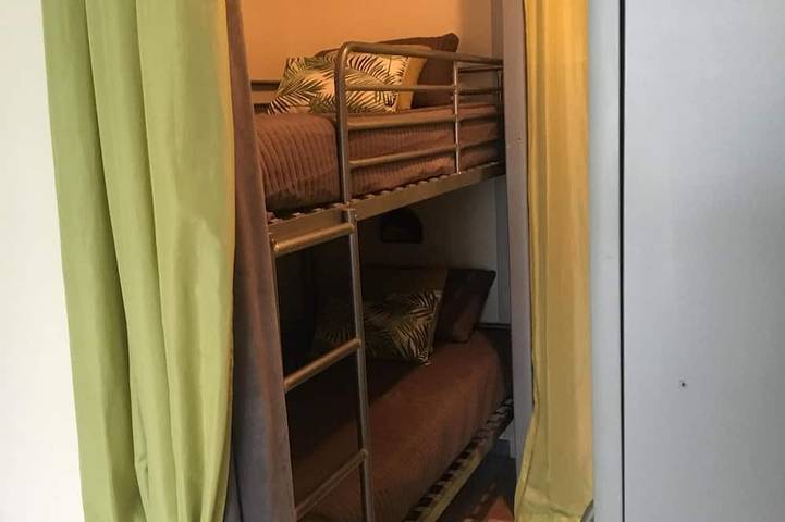 Apartamento entero, Appt clasificado 4 *, 2 piscinas, WIFI gratuito, terraza, barbacoa, borde del lago marino in Vieux-Boucau-les-Bains, Côte d’Argent