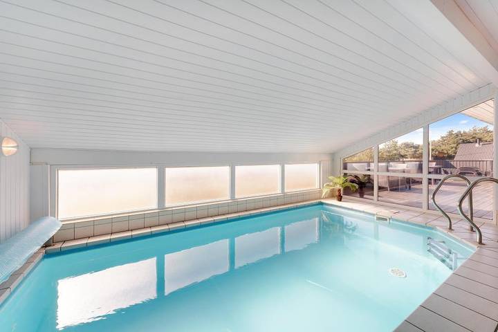 Poolhaus in ungestörter Lage nur 700 m von der Nordsee entfernt in Bjerregård, Holmsland Klit