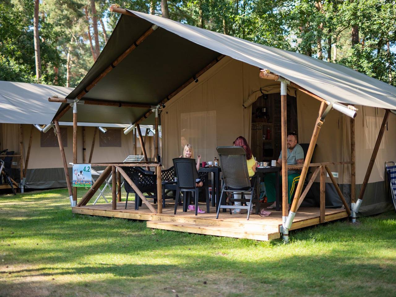 Glamping auf diesem Campingplatz mit pool in Nordbrabant