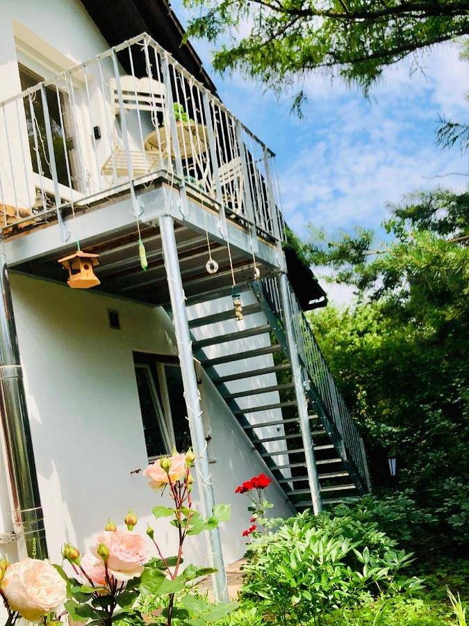 Ganze Wohnung, Charmante Ferienwohnung mit Balkon im 5-Seen-Land in Seefeld, Pilsensee