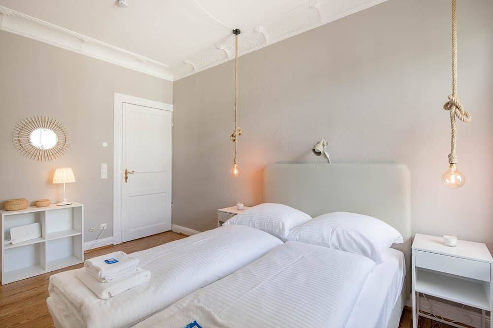 Ganze Wohnung, Altbauwohnung bis 4 Personen \"Schute\" in Eppendorf - 4. Stock in Hamburg Lokstedt, Hamburg