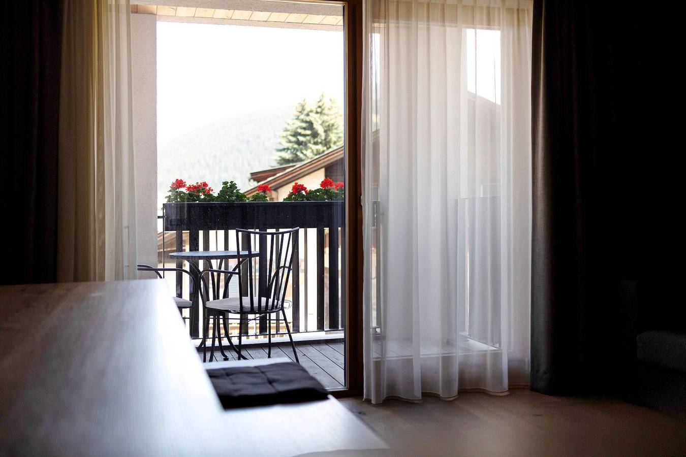 Geheel appartement, Appartement 'Villa Kriendl Nr 4 Dreifinger' met uitzicht op de bergen, gedeelde tuin en Wi-Fi in Mitterolang - Valdaora di Mezzo, Olang