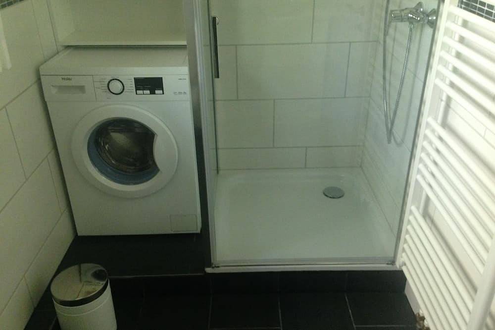 Ganze Wohnung, Stilvoll eingerichtete Wohnung in guter Lage in Rosengarten, Landkreis Harburg