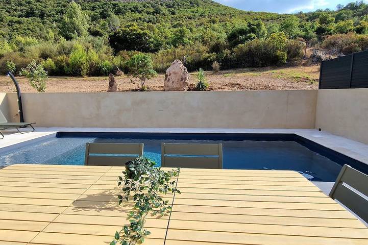 Villa pour 8 personnes, avec terrasse et jardin - 1