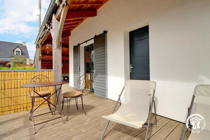 Location de vacances pour 2 personnes, avec jardin ainsi que piscine et terrasse à Béganne - 3