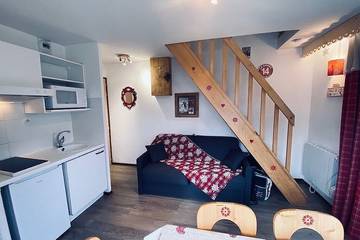 Gîte pour 6 personnes, avec jacuzzi ainsi que sauna et balcon à Praz de Lys