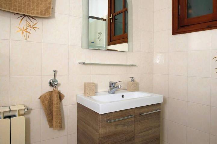 Location de vacances pour 8 personnes, avec jardin et balcon dans Anavissos - 3