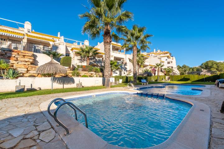 Appartement entier, Bel appartement dans une magnifique région avec piscine partagée et Wi-Fi. in Las Ramblas Golf, Orihuela
