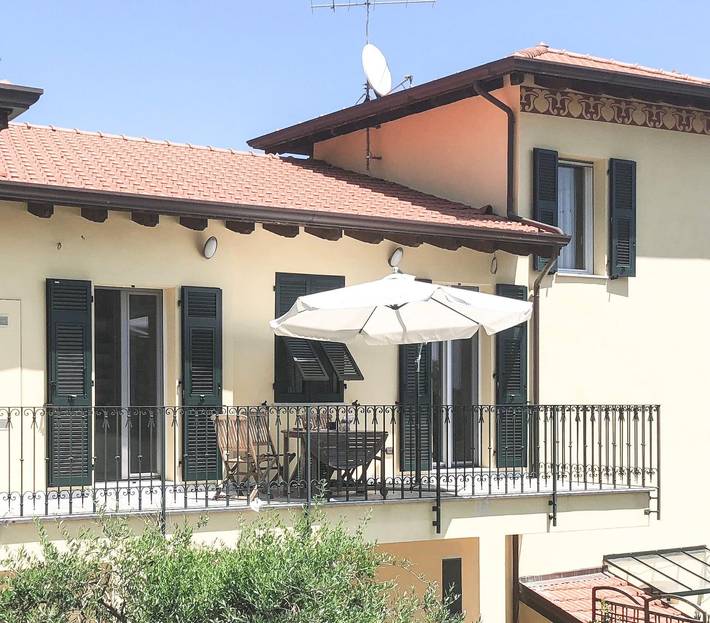 Attico per 4 persone, con balcone e giardino a La Spezia