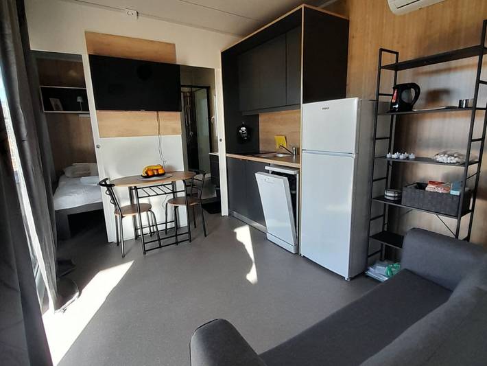 Location de vacances pour 4 personnes, avec piscine et terrasse, adapté aux familles à Pirovac - 2