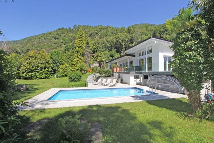 Ferienhaus für 6 Personen, mit Garten und Seeblick sowie Pool und Ausblick, mit Haustier in der Schweiz - 2