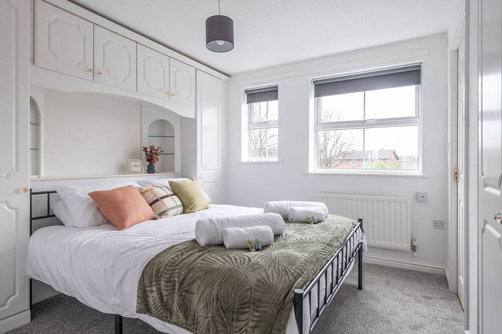 Stunning 3 bed 3 bath detached house l Pool Table l Private Parking l Fast Wifi in Gateshead