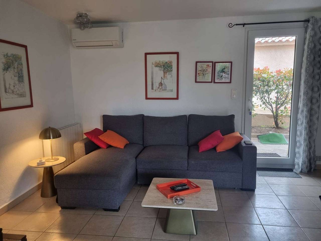 Cozy Villa 4 Rooms, 80m from Santa-Giulia Beach, Bbq, A/C, Parking, Sleeps 5 in Santa Giulia, Porto-Vecchio