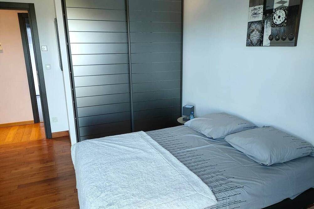 Contemporary Villa with Panoramic Views in Bédarieux, Béziers region