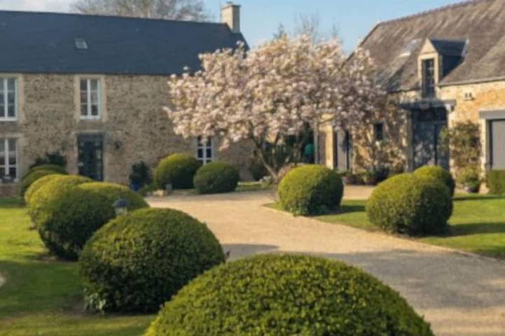 Gîte pour 14 personnes, avec jardin à Saint-Germain-d'Ectot