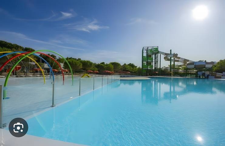 Camping pour 6 personnes, avec bassin pour enfant et jardin, adapté aux familles à Narbonne - 2