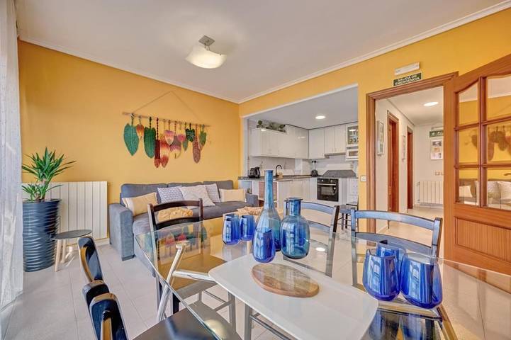 Casa de férias para 8 pessoas, com varanda e vista em Viana (Espanha)