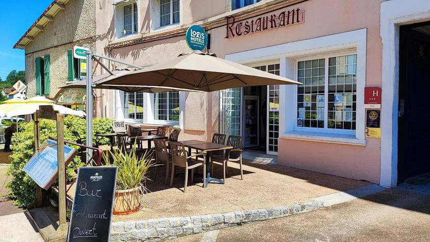 Hôtel pour 5 personnes, avec jardin ainsi que piscine et vue, animaux acceptés à Nontron - 2