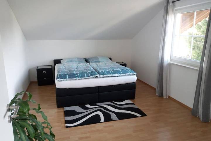 Ganze Wohnung, Fewo Südlicher Ortsrand von Rott (100m²) - Ferienwohnung in Rott, Romantische Straße