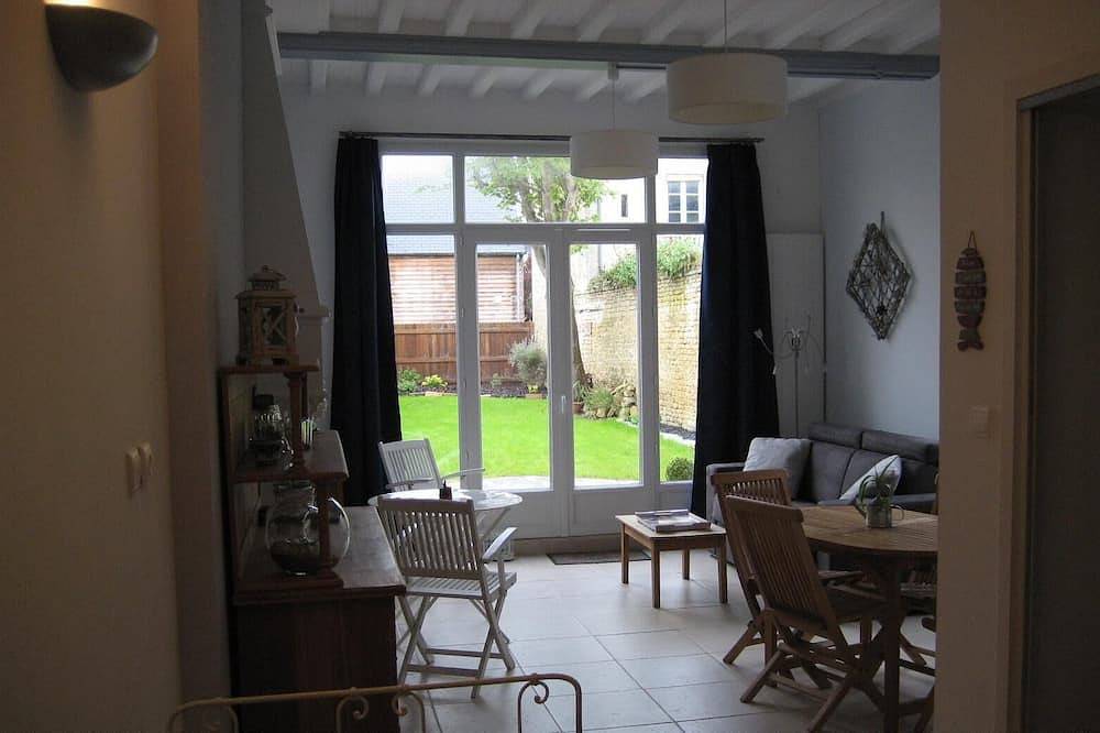 Appartement entier, Appartement plein de charme en bord de mer in Luc-sur-Mer, Région de Caen