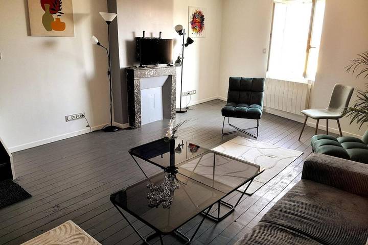 Location de vacances pour 6 personnes, avec balcon et vue à Pérignat-lès-Sarliève - 2