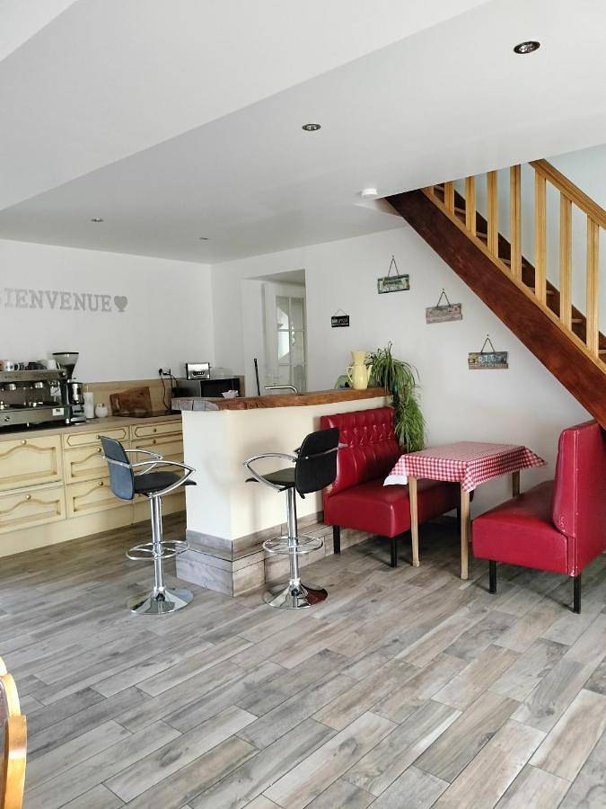 Appartement entier, One-Bedroom Apartment in Voutré, Mayenne