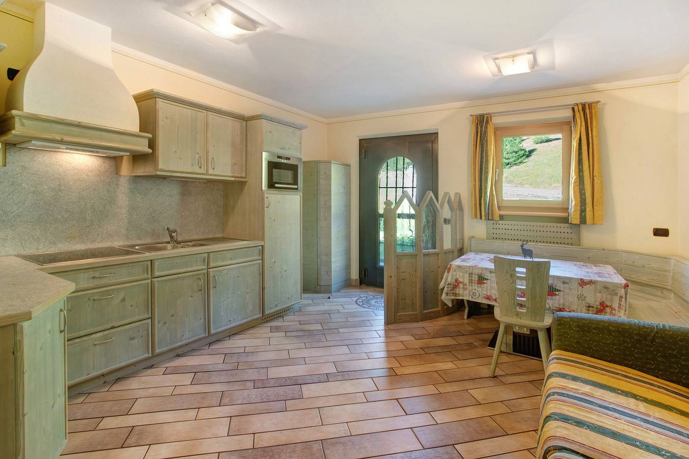 Apartamento entero, "Appartamento 4" con vistas a la montaña, jardín compartido y Wi-Fi in Livigno (Town), Livigno