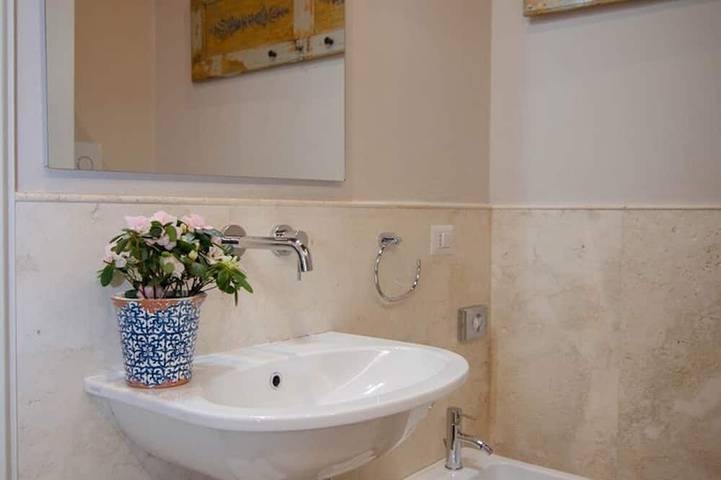 Appartement entier, Genévrier élégante suite avec possibilité de troisième lit in Montepulciano, Province de Sienne