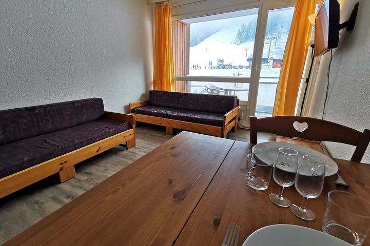 Gîte pour 4 personnes, avec balcon dans Office De Tourisme Des Sept Laux