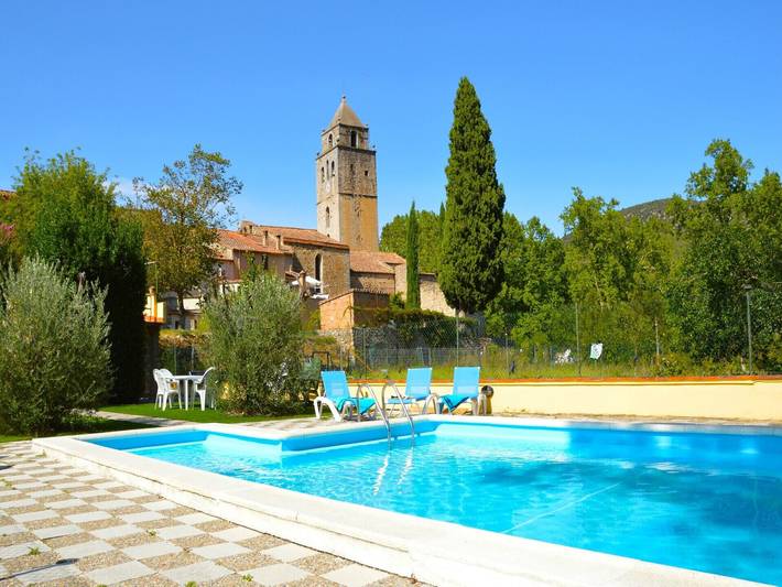 Cal Gall – Landhaus im mittelalterlichen Sant Llorenç de la Muga in Sant Llorenç de la Muga, Oberampurien