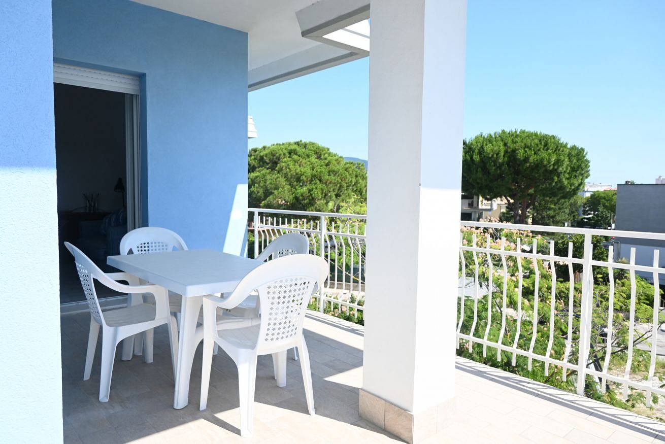Apartamento entero, M394 - Marcelli, three-room apartment with terrace 100 meters from the sea in Marcelli, Riviera del Conero