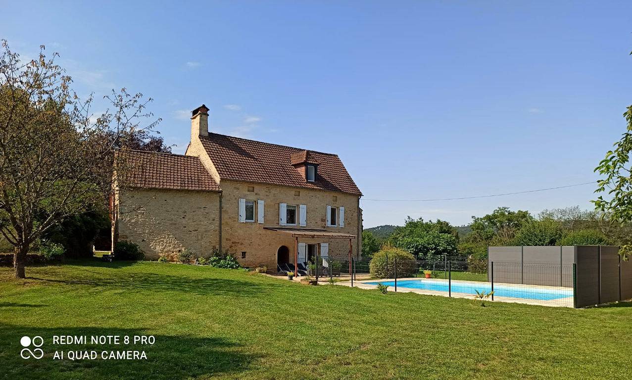 Bastide avec piscine privée, 10 min Sarlat in Saint-Cirq-Madelon, Lot