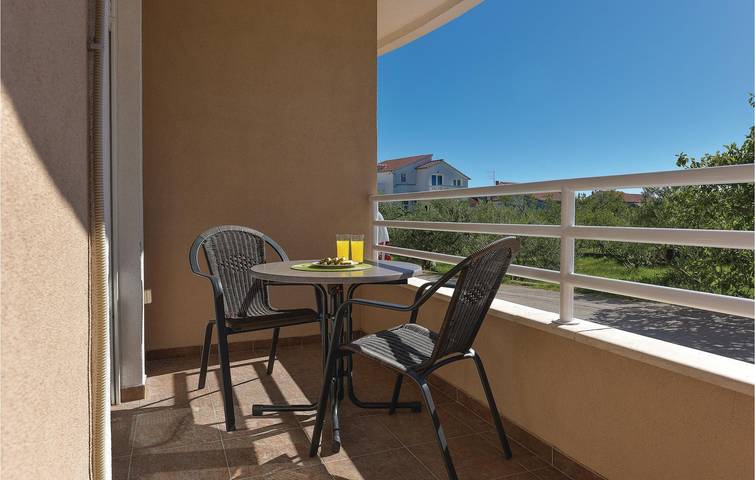 Ferienwohnung für 3 Personen, mit Terrasse, mit Haustier in Vodice - 4