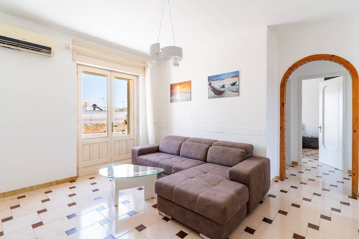Maison de vacances 'Primo Piano Vista Mare' avec terrasse privée et climatisation in Lido Mania, Ugento