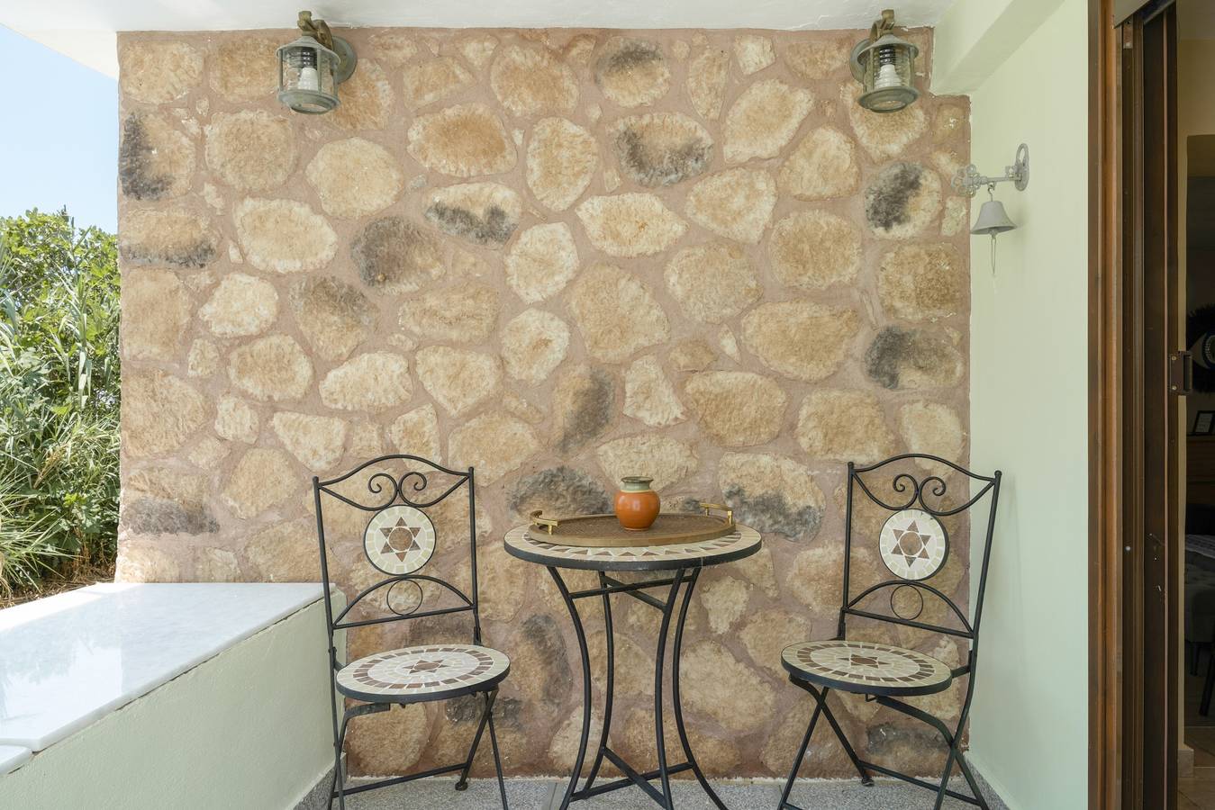 Ganzes Studio, Apartment 'Cozi Downstairs' mit Balkon, Wlan und Klimaanlage in Karpathos