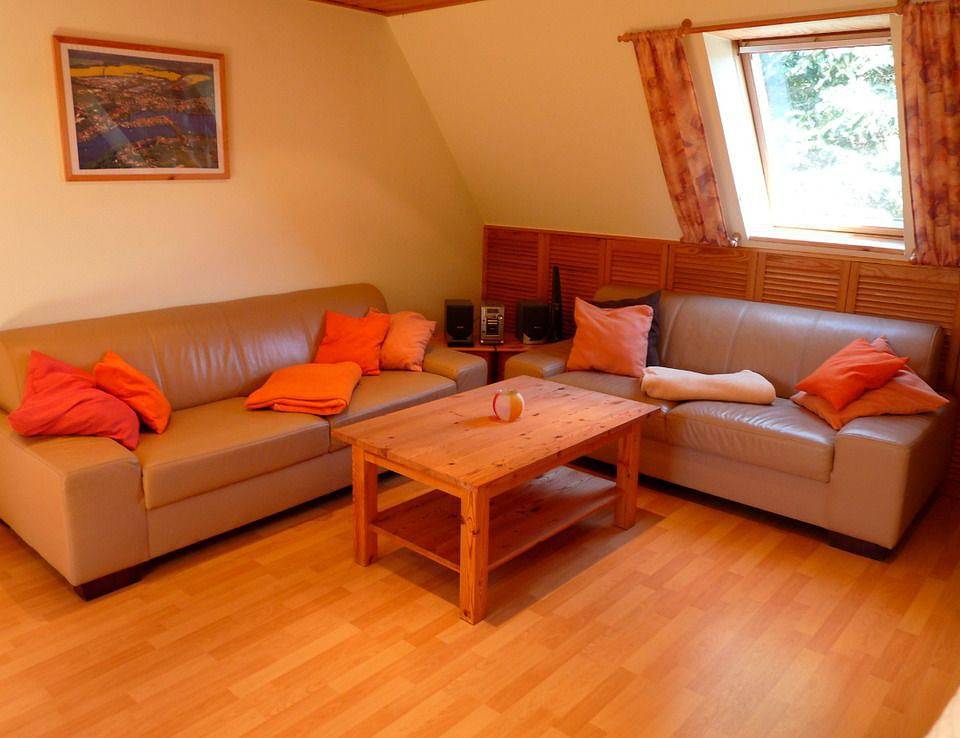 Ganze Wohnung, Komfortable Ferienwohnung mit Terrasse, Pool und Sauna in Malchow in Malchow, Fleesensee