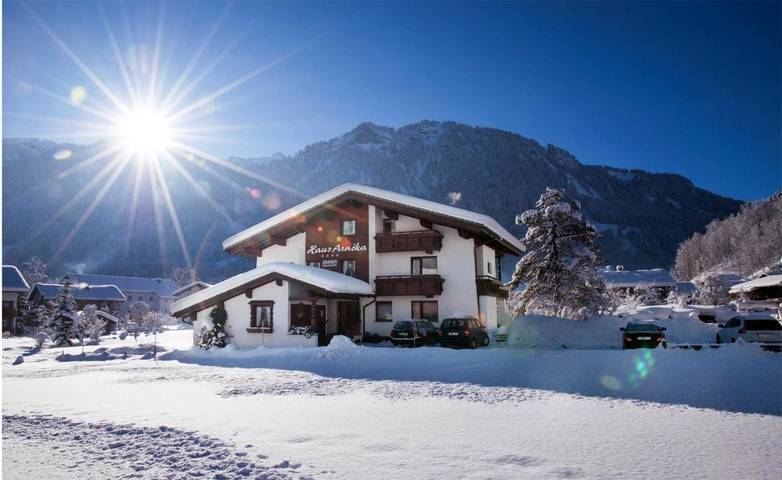 Maison d’hôte pour 2 personnes, avec vue et jardin, adapté aux familles à Mellau - 3