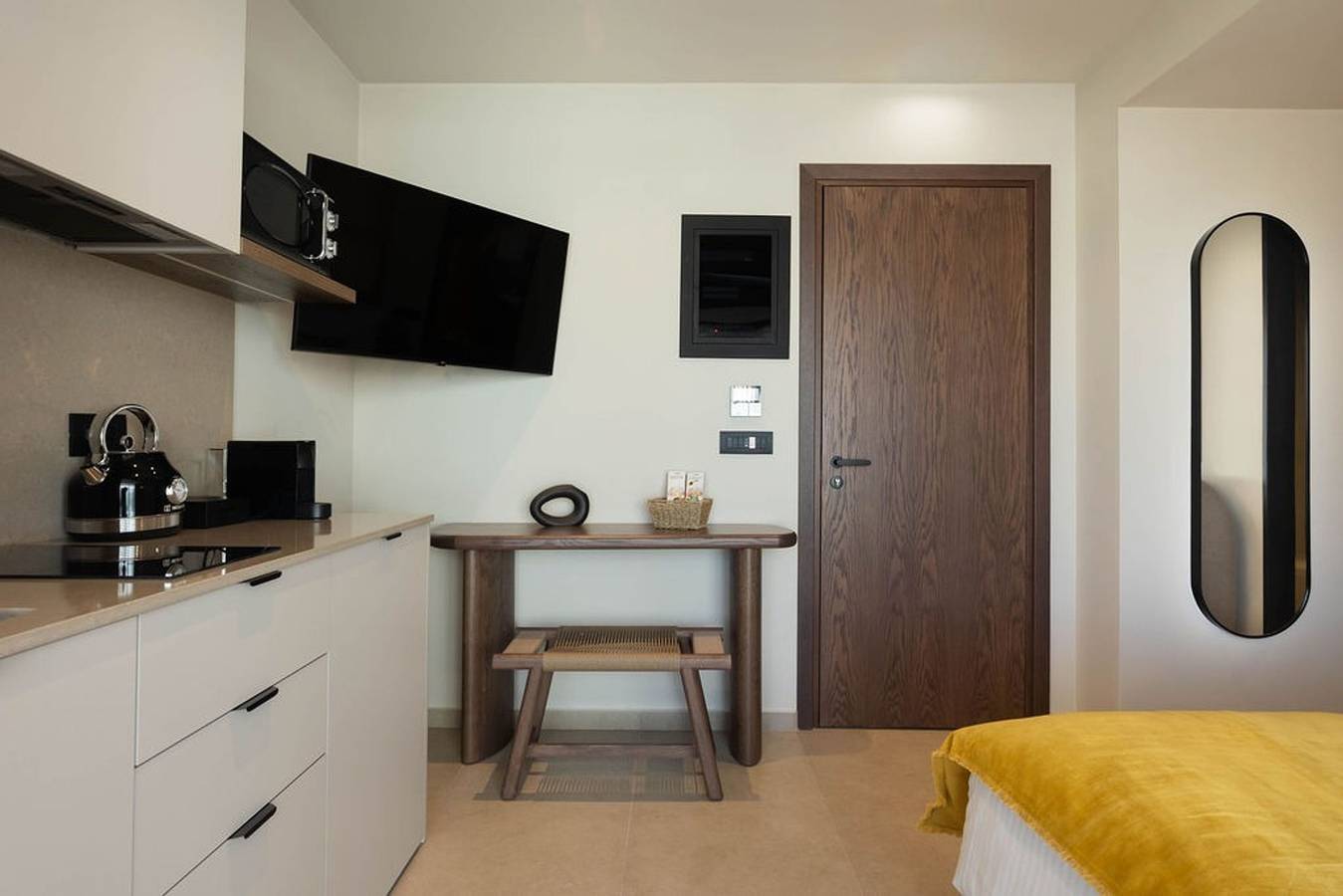 Entire apartment, Petite Suite with Balcony by Moncasa in Almyros Beach (Agios Nikolaos), Lasithi